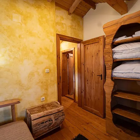Kandaphery Guest house